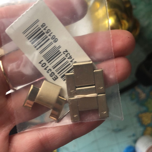 COPY - Gold Fossil watch with extra links - Picture 4 of 4